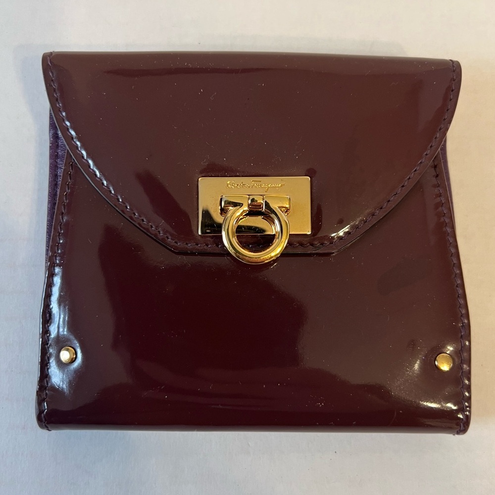 Vintage Salvatore Ferragamo Purple Patent Leather‎ Wallet
